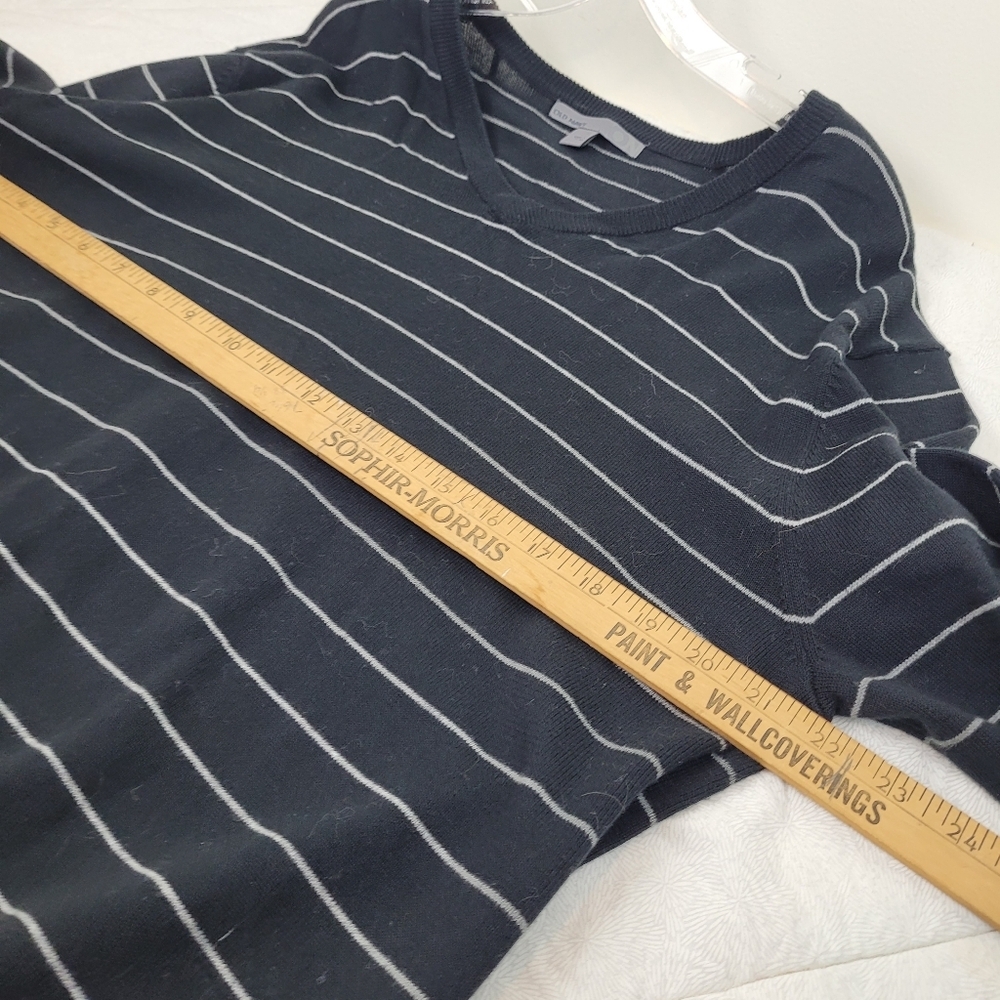 Old Navy Black White Striped Mens V-Neck Cotton Sweater nautical preppy cozy XL - Picture 6 of 10